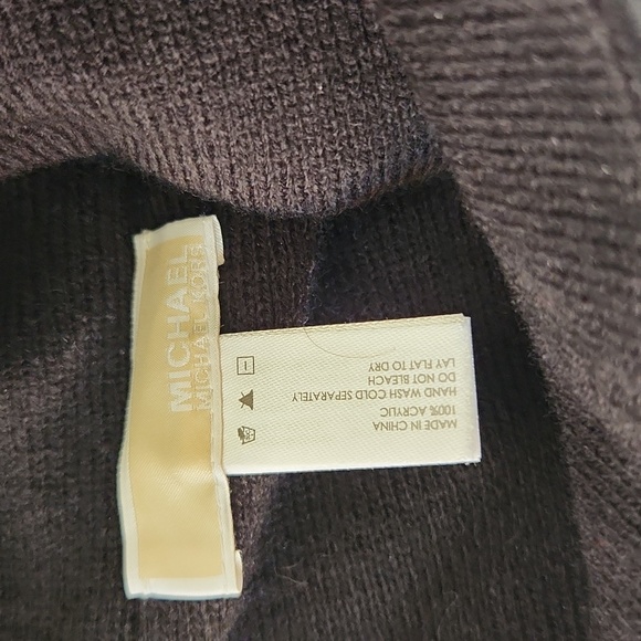 Michael Kors Beanie Hat - Picture 2 of 2